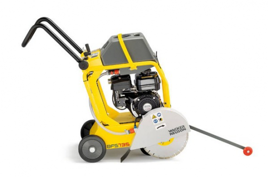 Нарезчик швов бензиновый Wacker Neuson BFS 735 A по выгодной цене в Астрахани. Надежное качество и лучшие условия ждут вас.
