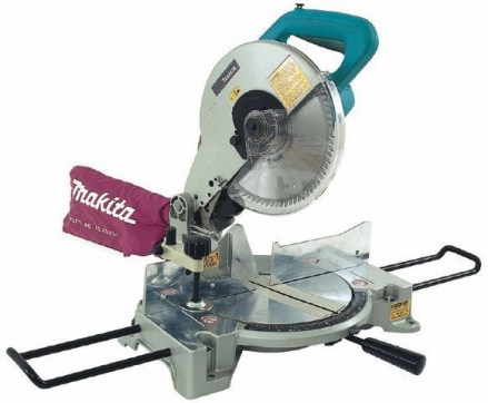 Торцовочная пила Makita LS1040 в прокат в Астрахани. У нас лучшая цена за сутки! Возможность взять в аренду с выгодной скидкой до 40% при экспресс доставке 24/7. И помните, ночью стоимость еще дешевле на 30%! #арендапрокат #виброплита #выгодно